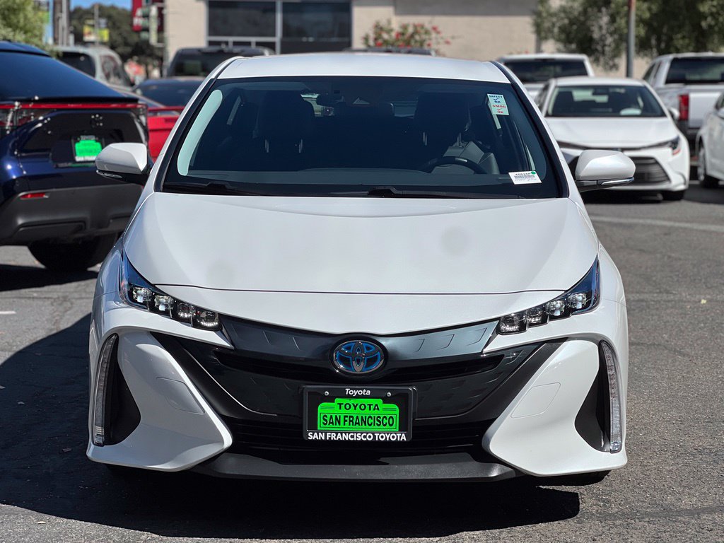Certified 2022 Toyota Prius Prime XLE FWD image 8