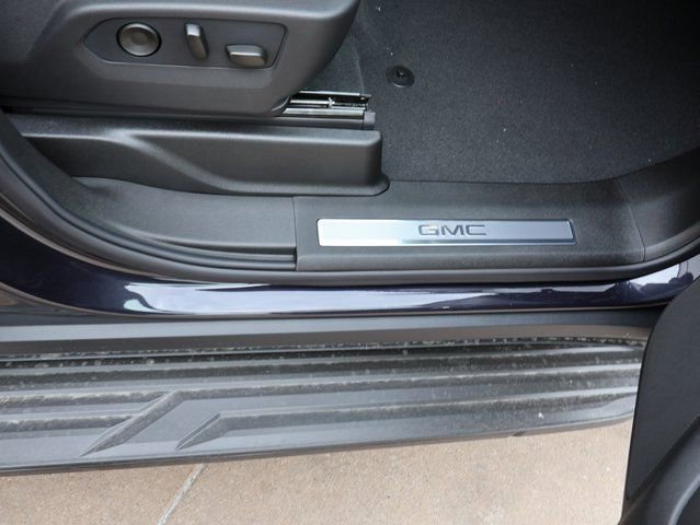 New 2026 GMC Yukon XL Elevation AWD/4WD image 11