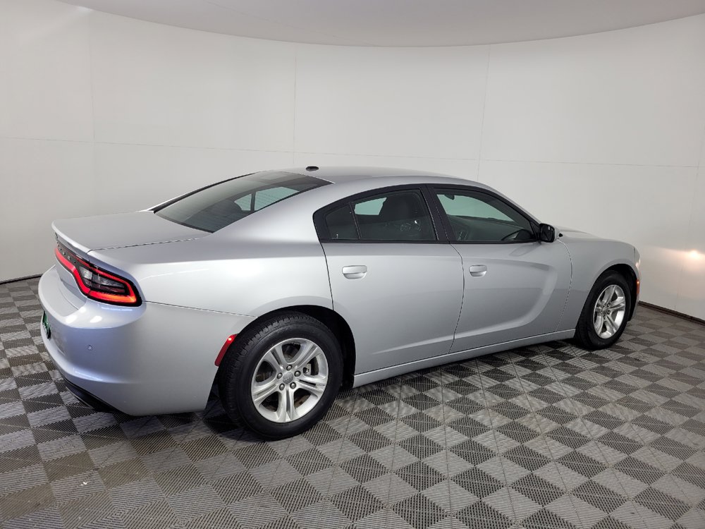 Used 2022 Dodge Charger SXT RWD image 10