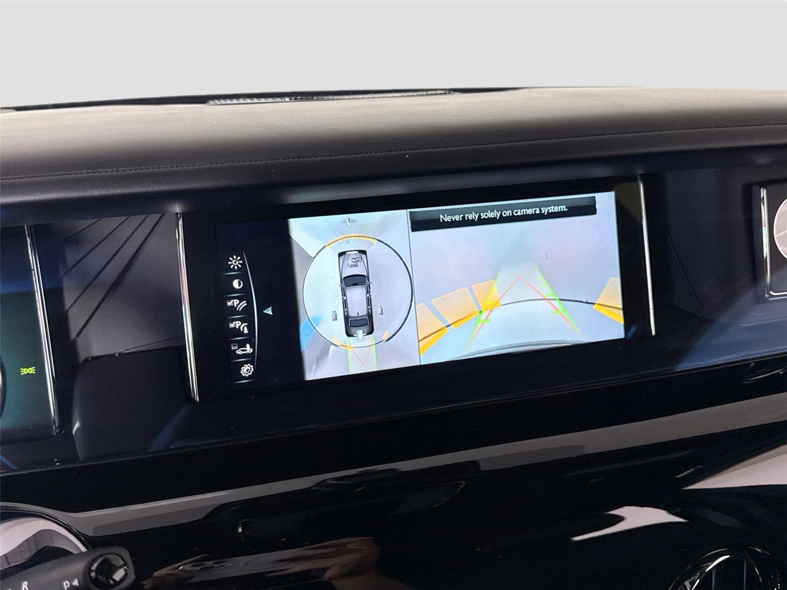 Used 2019 Rolls-Royce Phantom Sedan RWD image 19