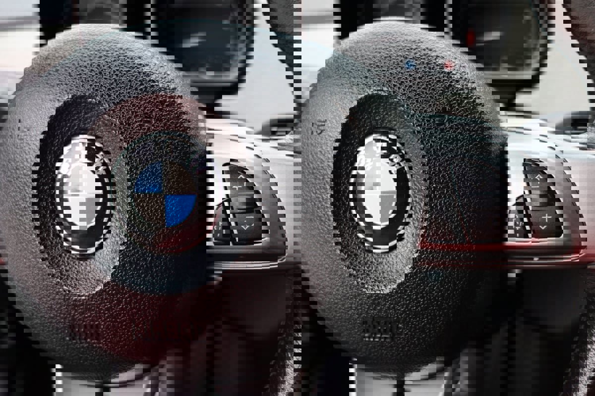 Used 2004 BMW Z4 2.5i image 19