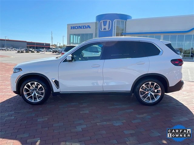 Used 2024 BMW X5 sDrive40i w/ Parking Assistance Package image 33