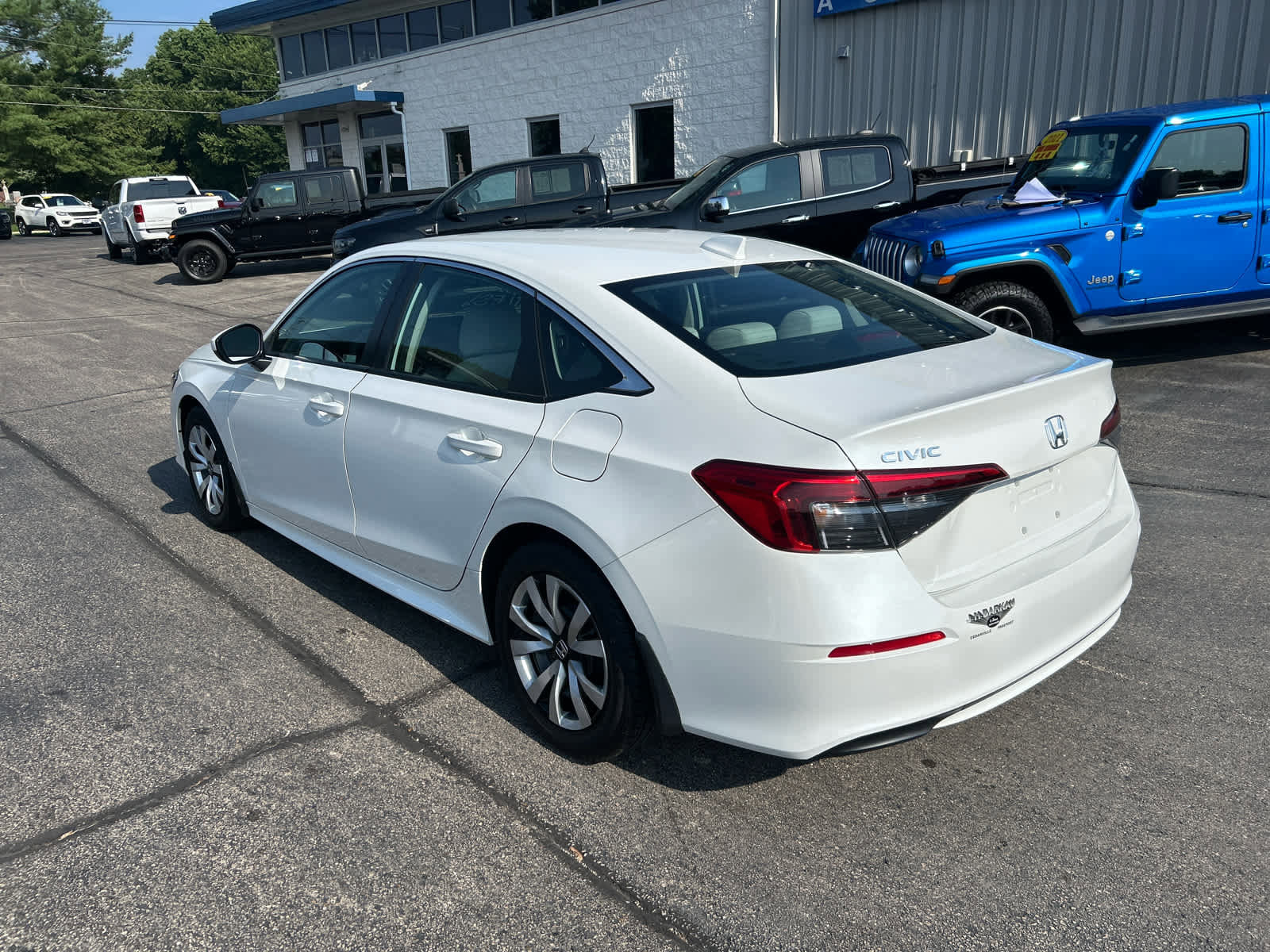 Used 2023 Honda Civic LX image 5