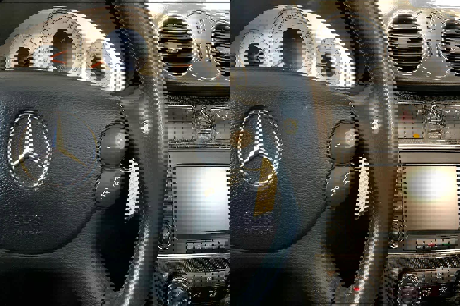 Used 2005 Mercedes-Benz CLK 55 AMG Cabriolet image 24