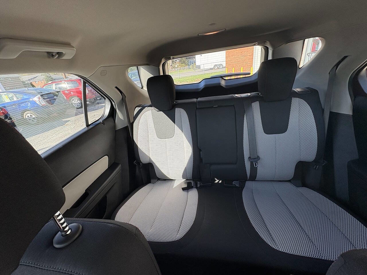 Used 2016 Chevrolet Equinox LS AWD/4WD image 15