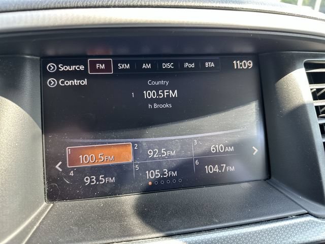 Used 2019 Nissan Pathfinder SL AWD/4WD image 14