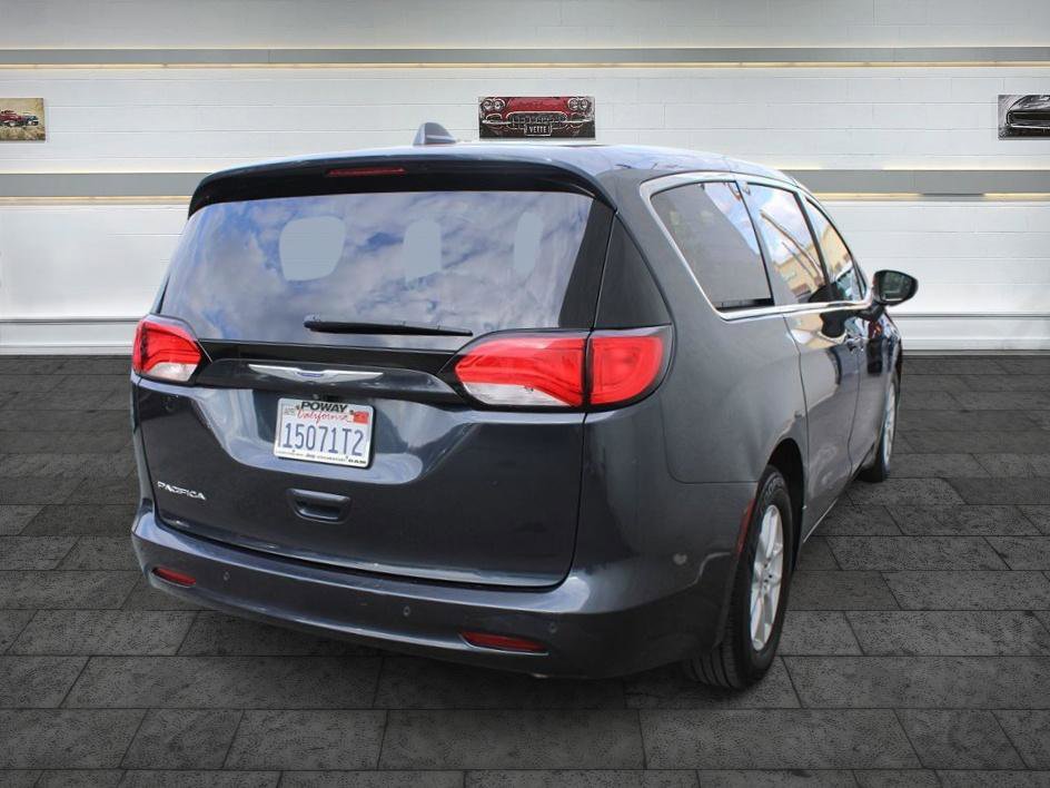 Used 2019 Chrysler Pacifica LX FWD image 7
