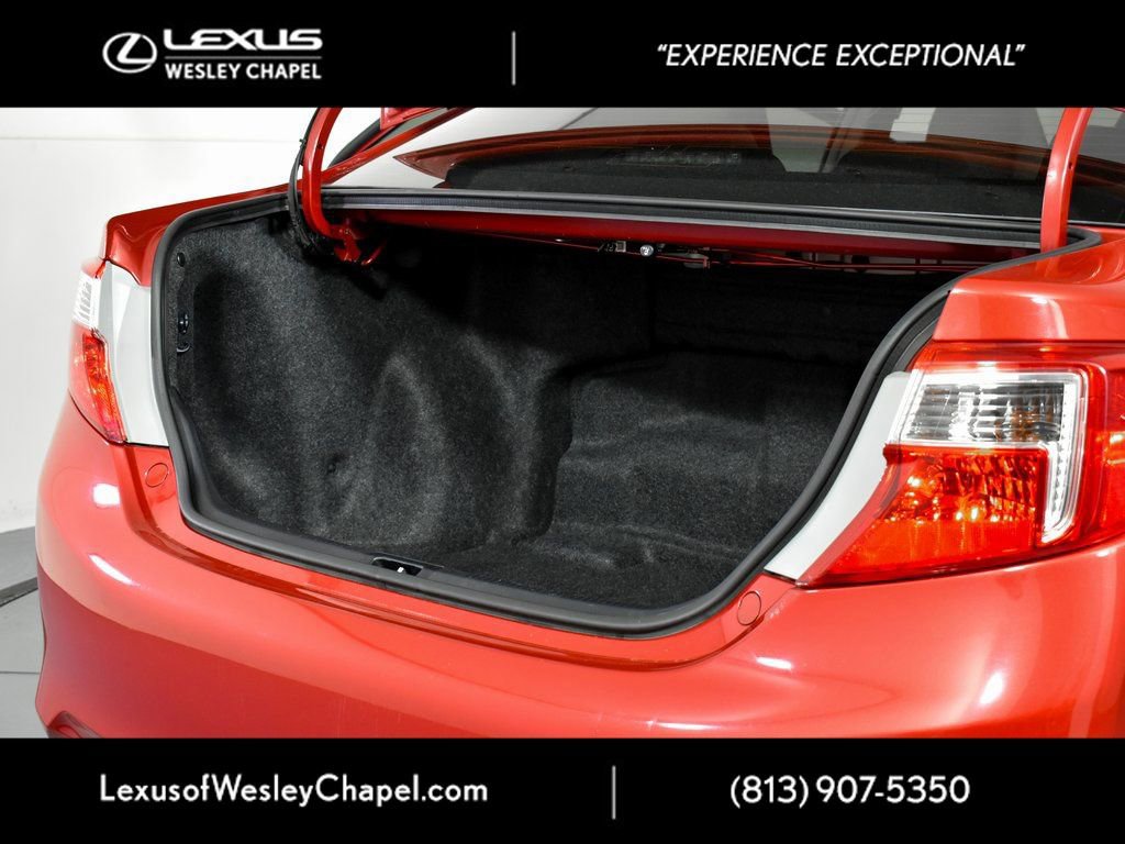 Used 2013 Toyota Camry XLE w/ Convenience Pkg image 16