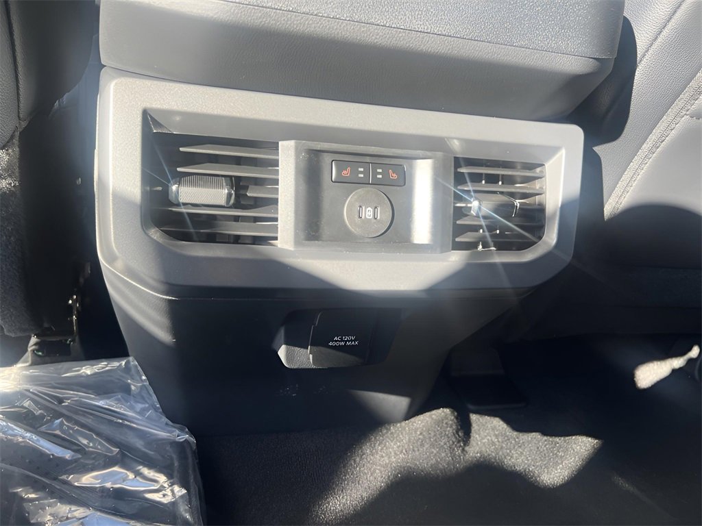 New 2026 Ford F350 Lariat image 43
