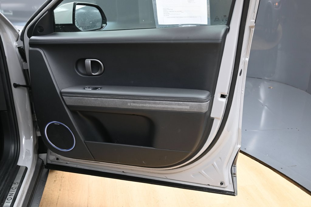 Used 2025 Hyundai Ioniq 5 Limited RWD image 27