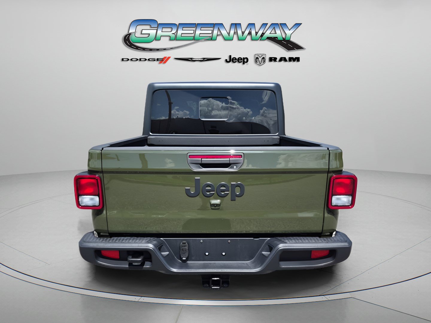 Used 2022 Jeep Gladiator Sport AWD/4WD image 2