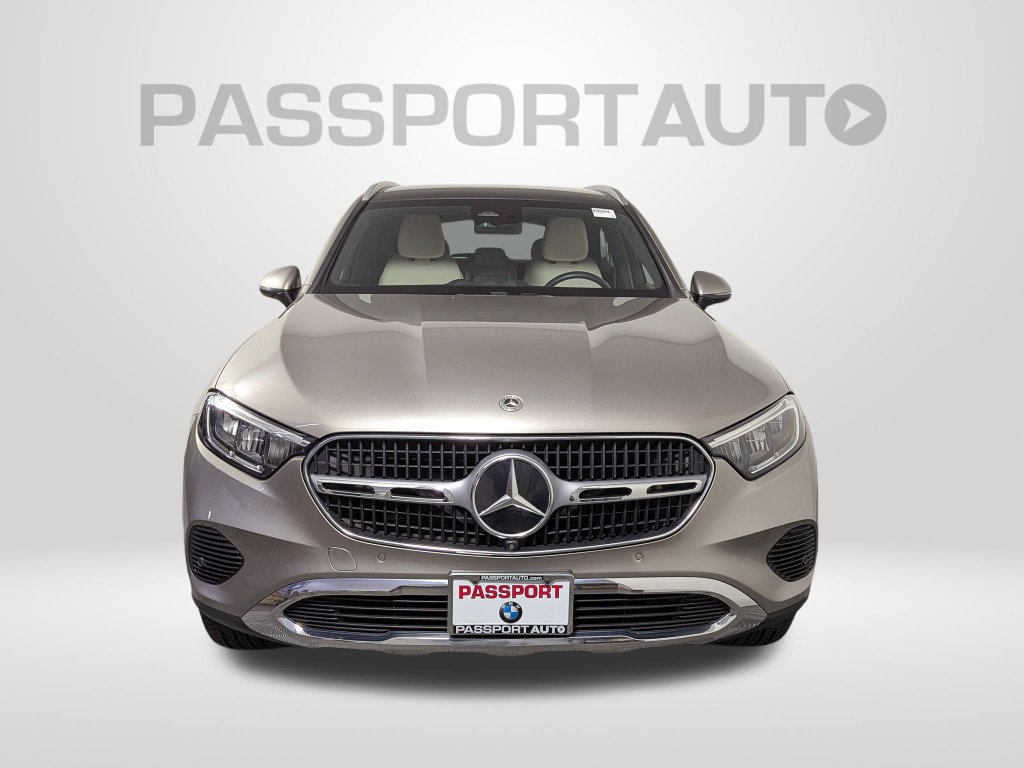Used 2024 Mercedes-Benz GLC 300 4MATIC image 8