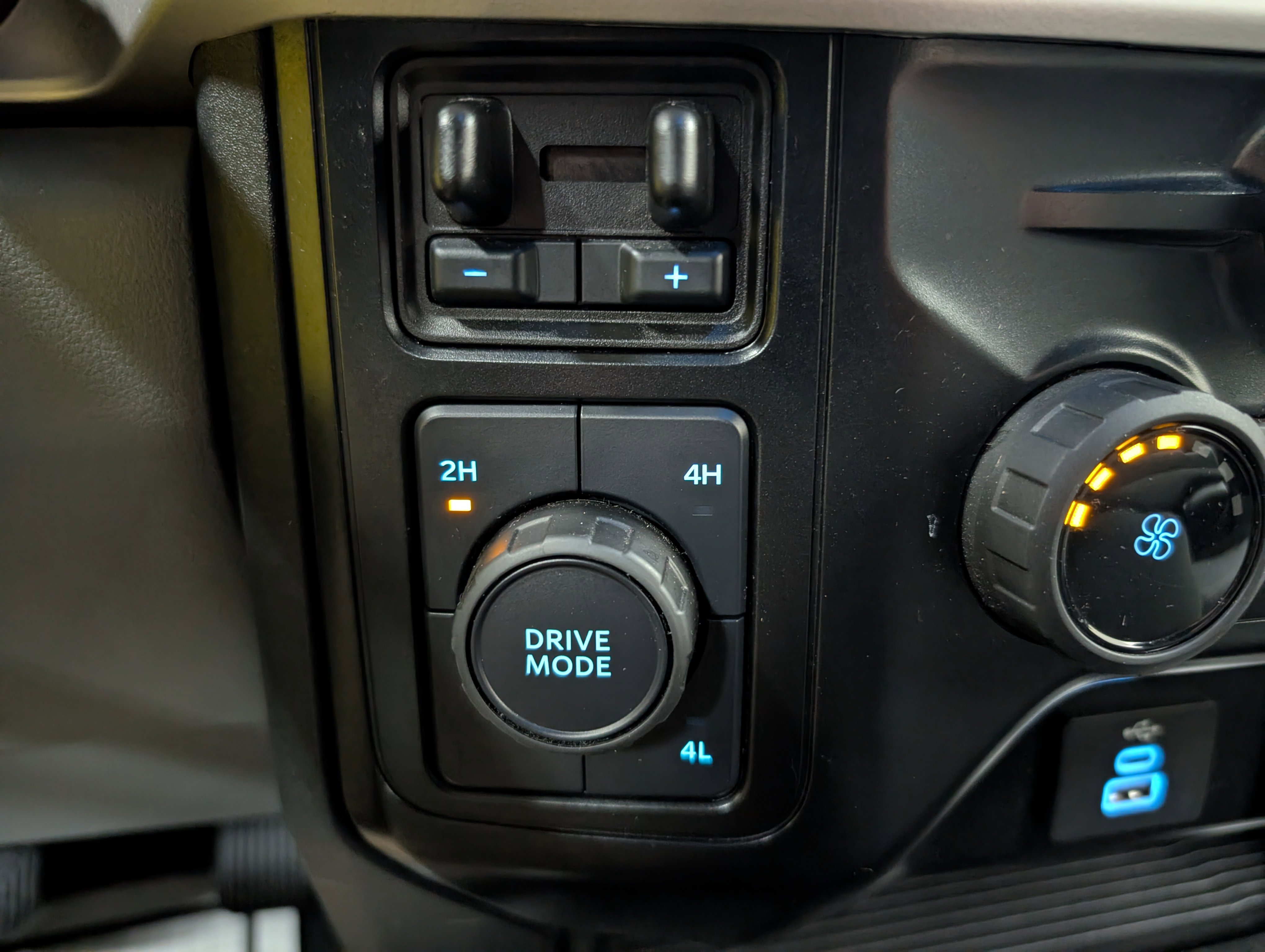 Used 2025 Ford F250 XLT AWD/4WD image 19