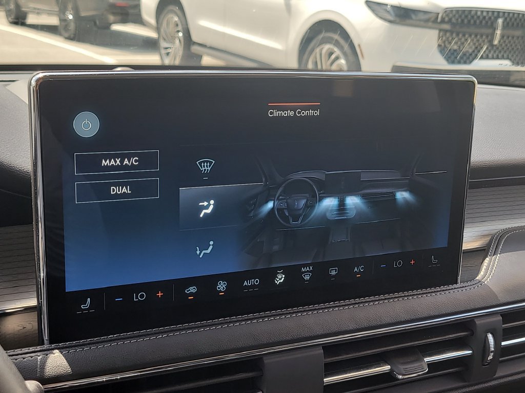 Used 2024 Lincoln Corsair FWD image 21