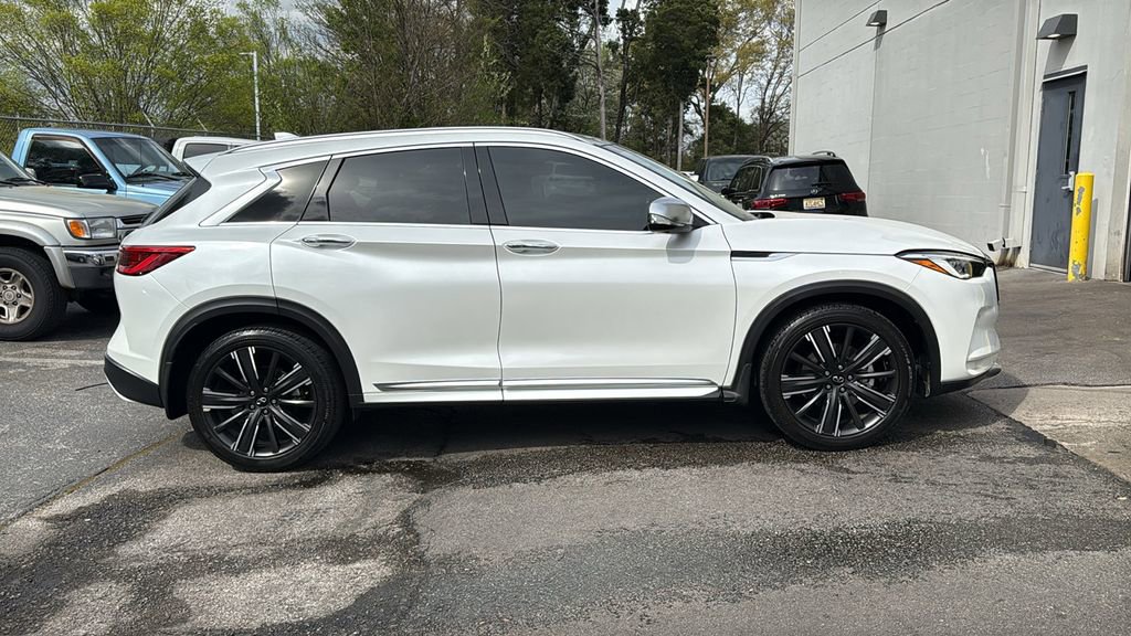 Used 2023 INFINITI QX50 Sensory w/ Accent Package FWD video 3