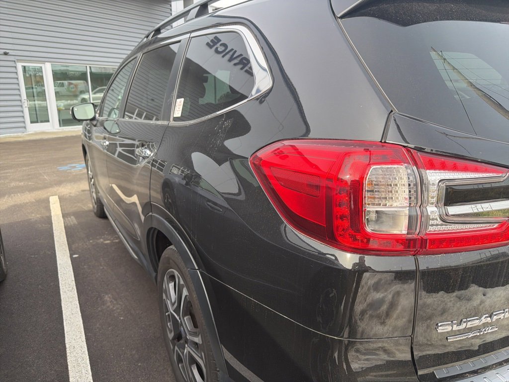 Used 2023 Subaru Ascent Touring image 4