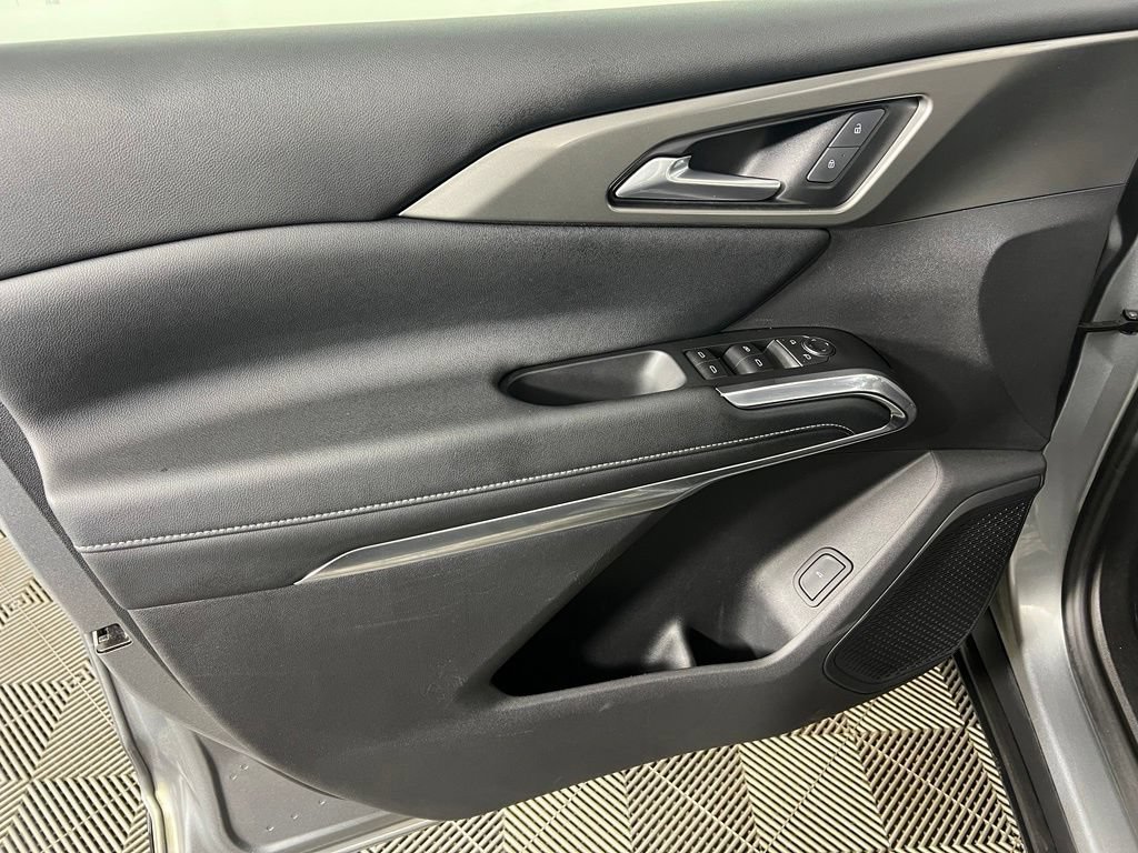 Certified 2024 Chevrolet Traverse LT w/ LPO, Floor Liner Package AWD/4WD image 16
