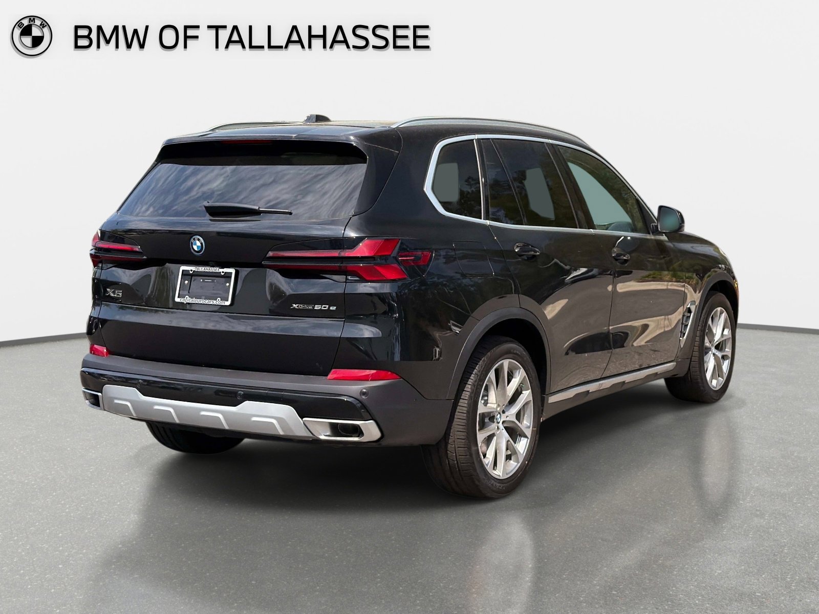 New 2026 BMW X5 xDrive50e w/ Premium Package AWD/4WD image 5