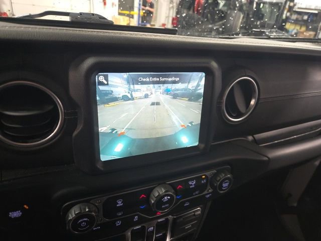 Used 2020 Jeep Gladiator Overland w/ Popular Equipment Package image 16