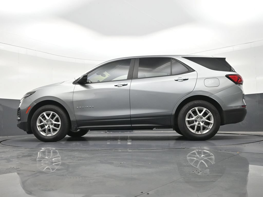 Used 2023 Chevrolet Equinox LS w/ LS Convenience Package FWD image 27
