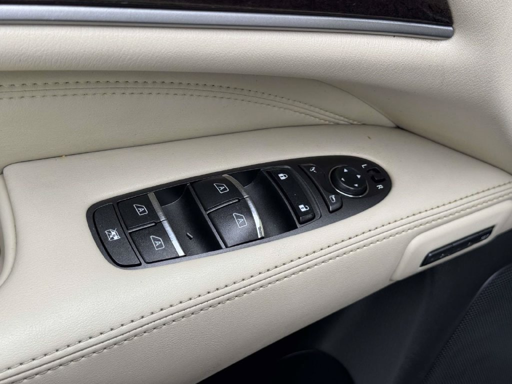 Used 2015 INFINITI QX60 Luxe w/ Premium Plus Package AWD/4WD image 19