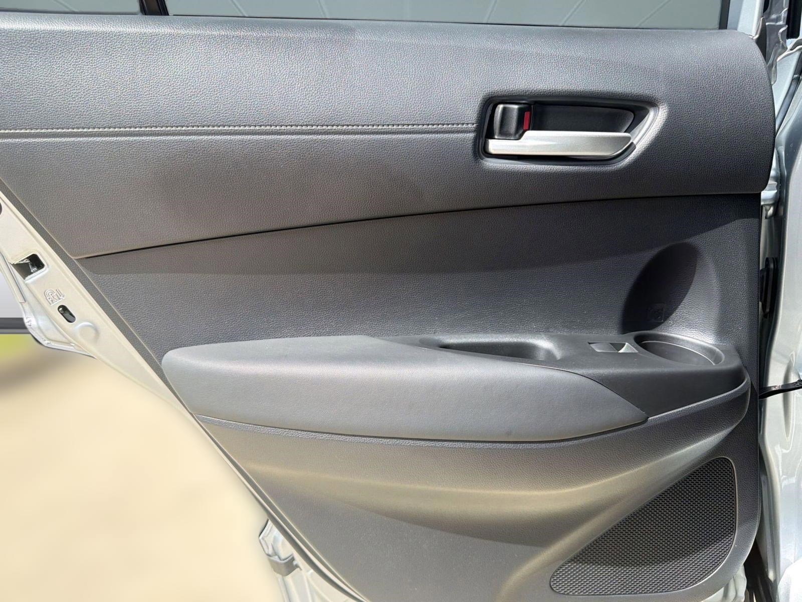 Used 2026 Toyota Corolla Cross XLE FWD image 18