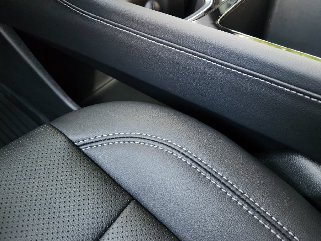 New 2026 Chevrolet Traverse LT w/ Midnight/Sport Edition FWD image 32