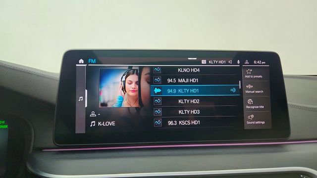 Used 2022 BMW 530e xDrive 530e iPerformance w/ Executive Package image 47