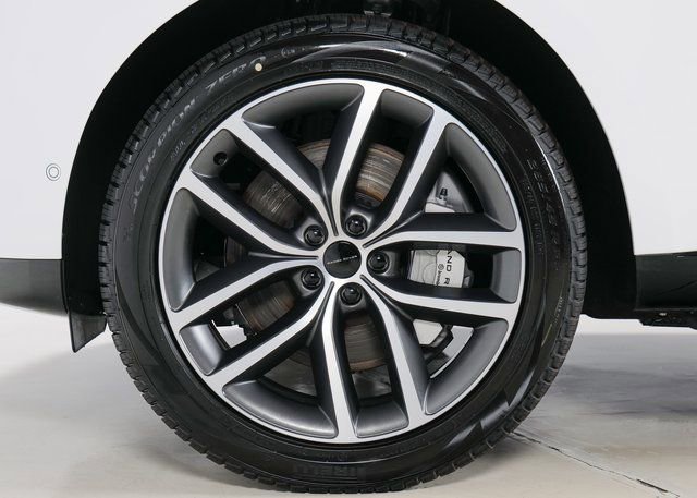 New 2026 Land Rover Range Rover SE image 9