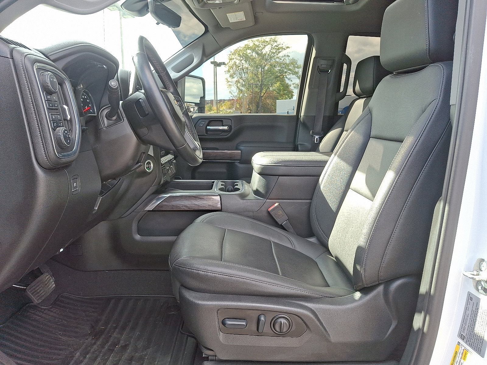 Certified 2023 Chevrolet Silverado 3500 LTZ w/ LTZ Plus Package image 13