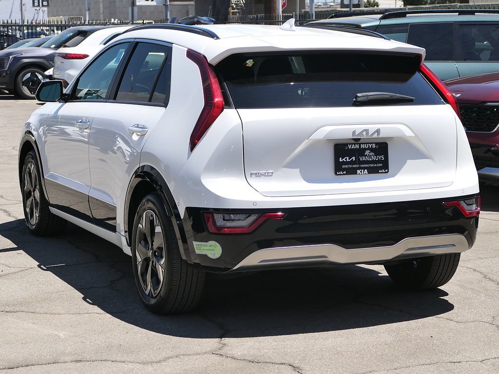 Used 2023 Kia Niro Wave FWD image 5