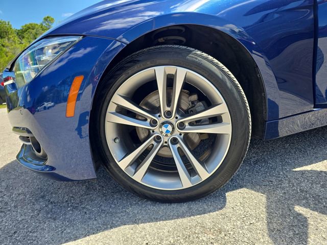 Used 2018 BMW 330i xDrive Sedan w/ Premium Package image 29