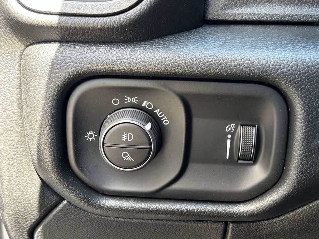 New 2026 RAM 2500 Tradesman AWD/4WD image 23