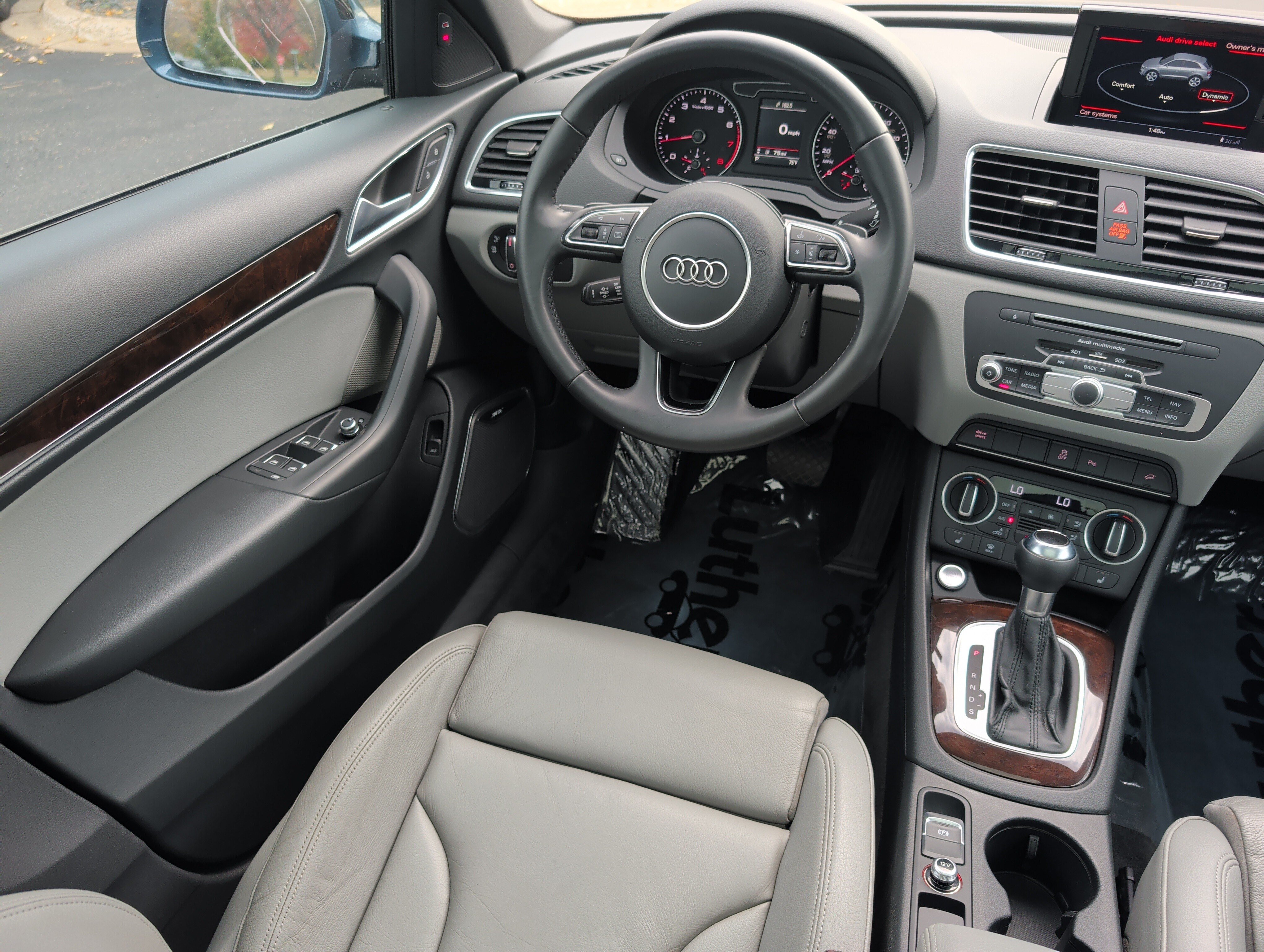 Used 2018 Audi Q3 2.0T Premium Plus w/ Premium Plus Package AWD/4WD image 9