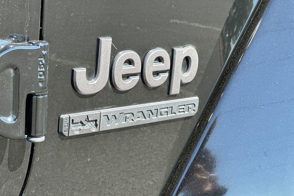 Used 2021 Jeep Wrangler Unlimited Sport image 24