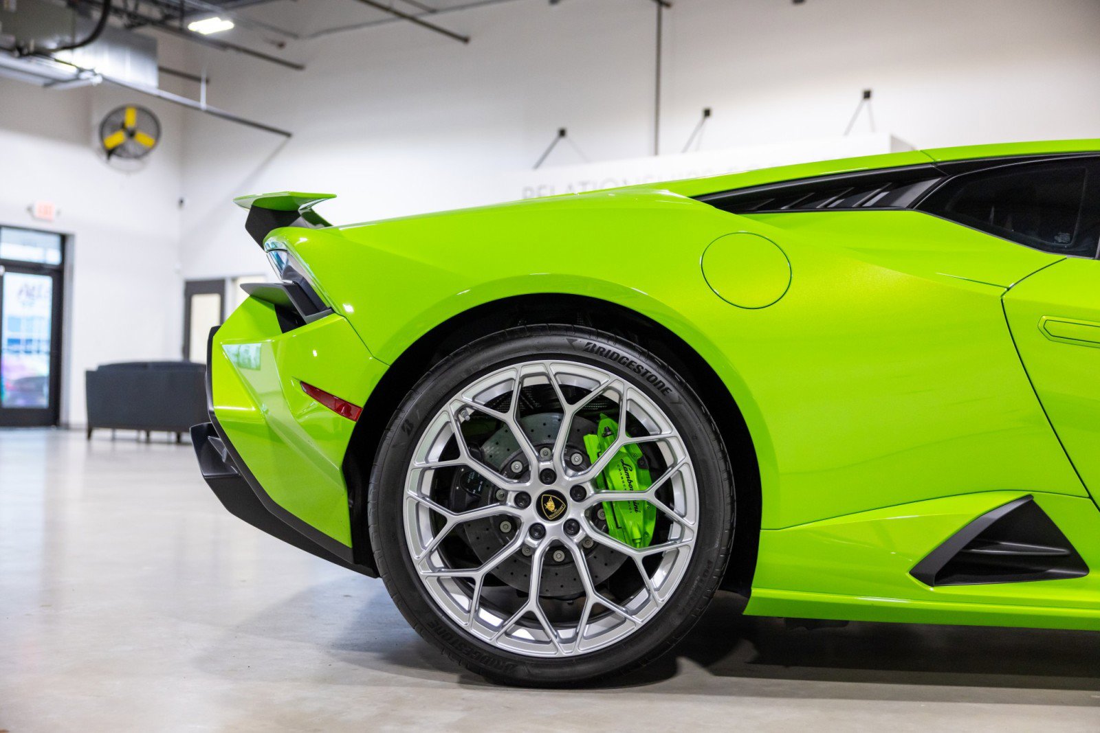 Used 2024 Lamborghini Huracan Tecnica image 27