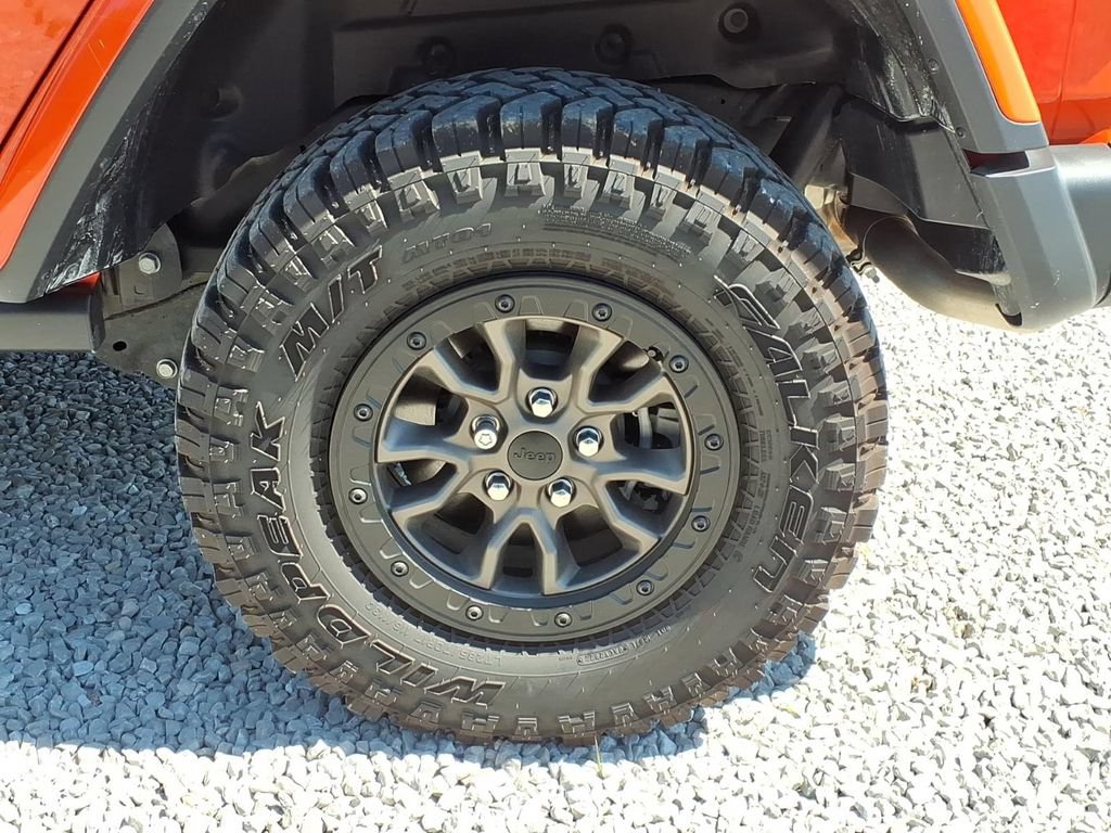 Used 2023 Jeep Wrangler Unlimited Rubicon 392 w/ Trailer Tow Package AWD/4WD image 17