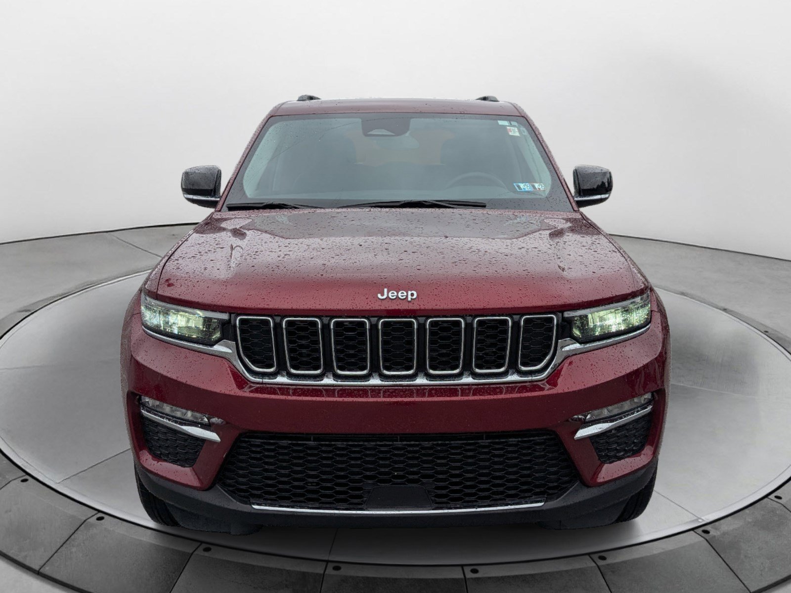 Used 2024 Jeep Grand Cherokee Limited AWD/4WD image 8