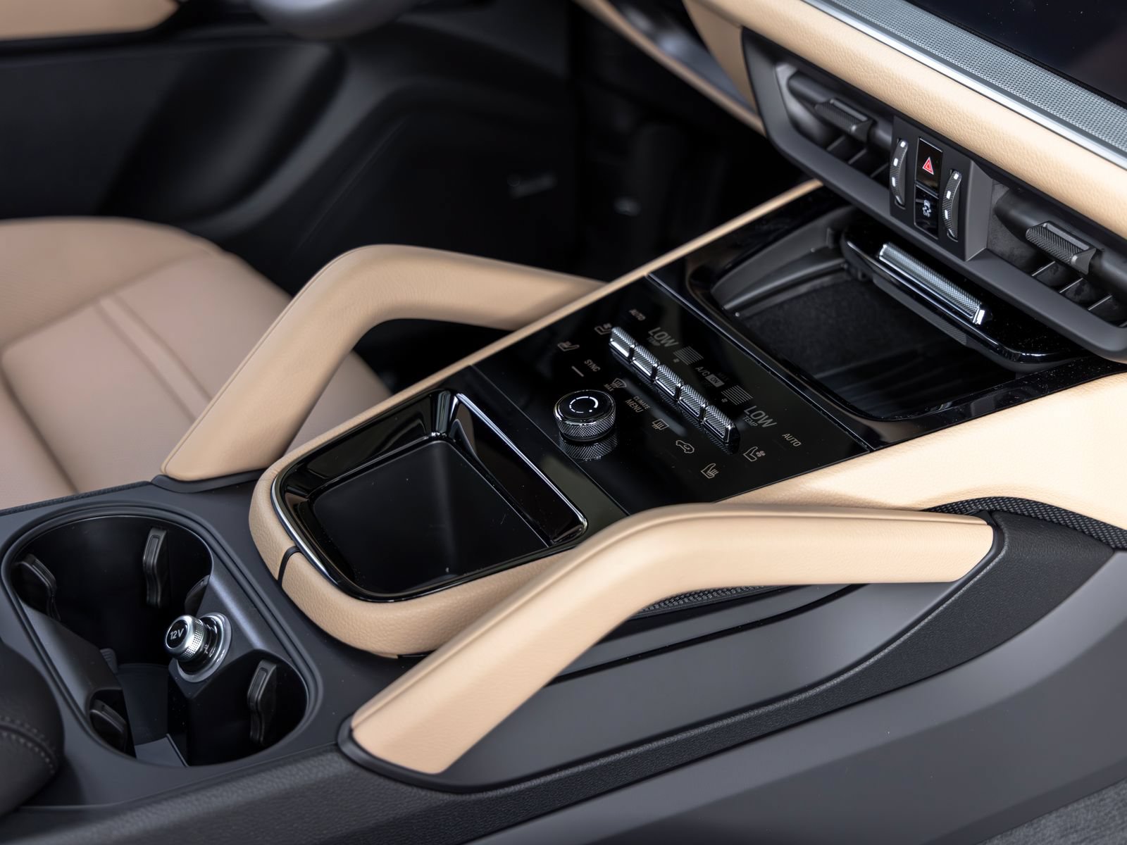 New 2026 Porsche Cayenne Coupe AWD/4WD image 55