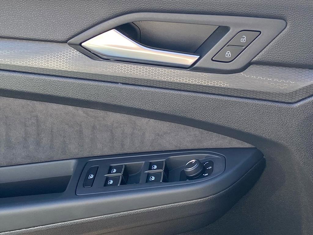 Certified 2024 Volkswagen GTI S image 18