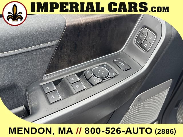 New 2026 Ford F350 Lariat w/ Black Appearance Package image 16