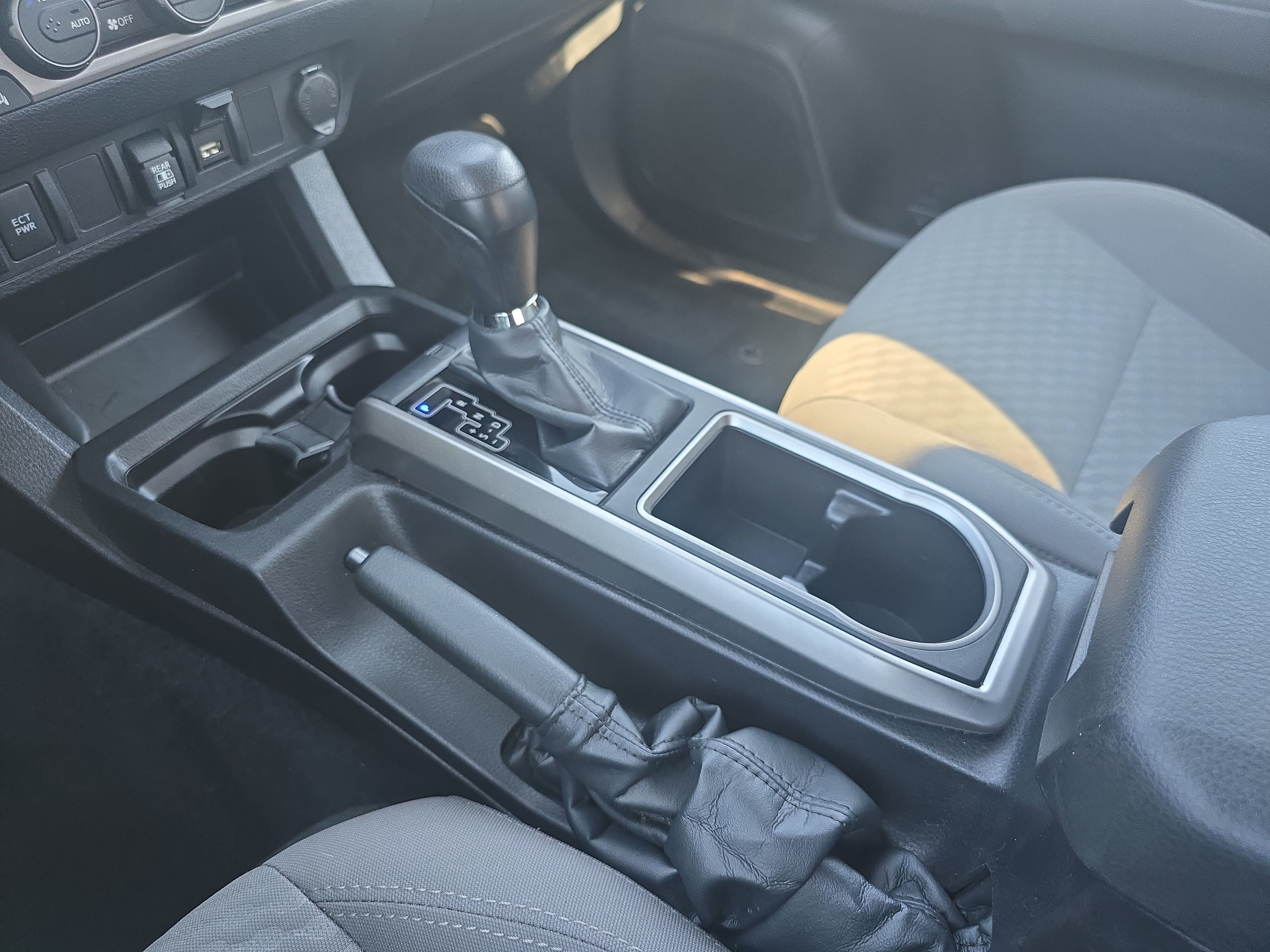 Used 2022 Toyota Tacoma SR5 RWD image 23