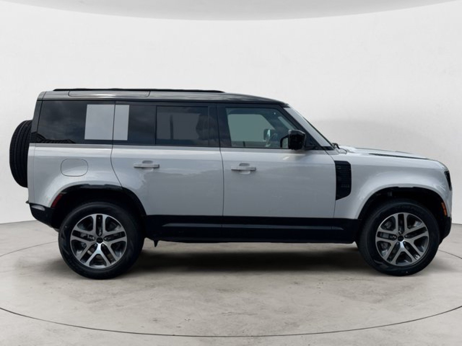 New 2026 Land Rover Defender 110 X-Dynamic SE AWD/4WD image 3