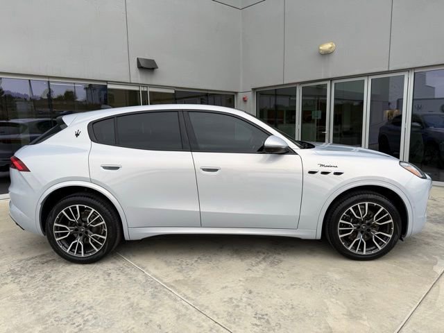 Certified 2023 Maserati Grecale Modena image 3