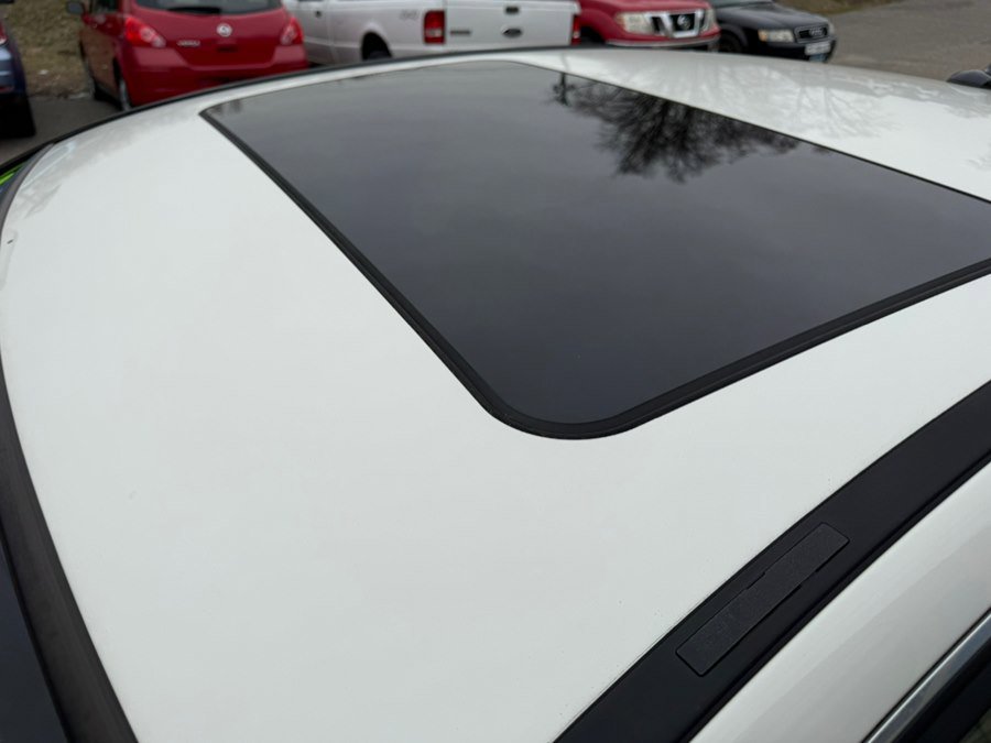 Used 2010 Mercedes-Benz C 300 4MATIC Sedan image 40