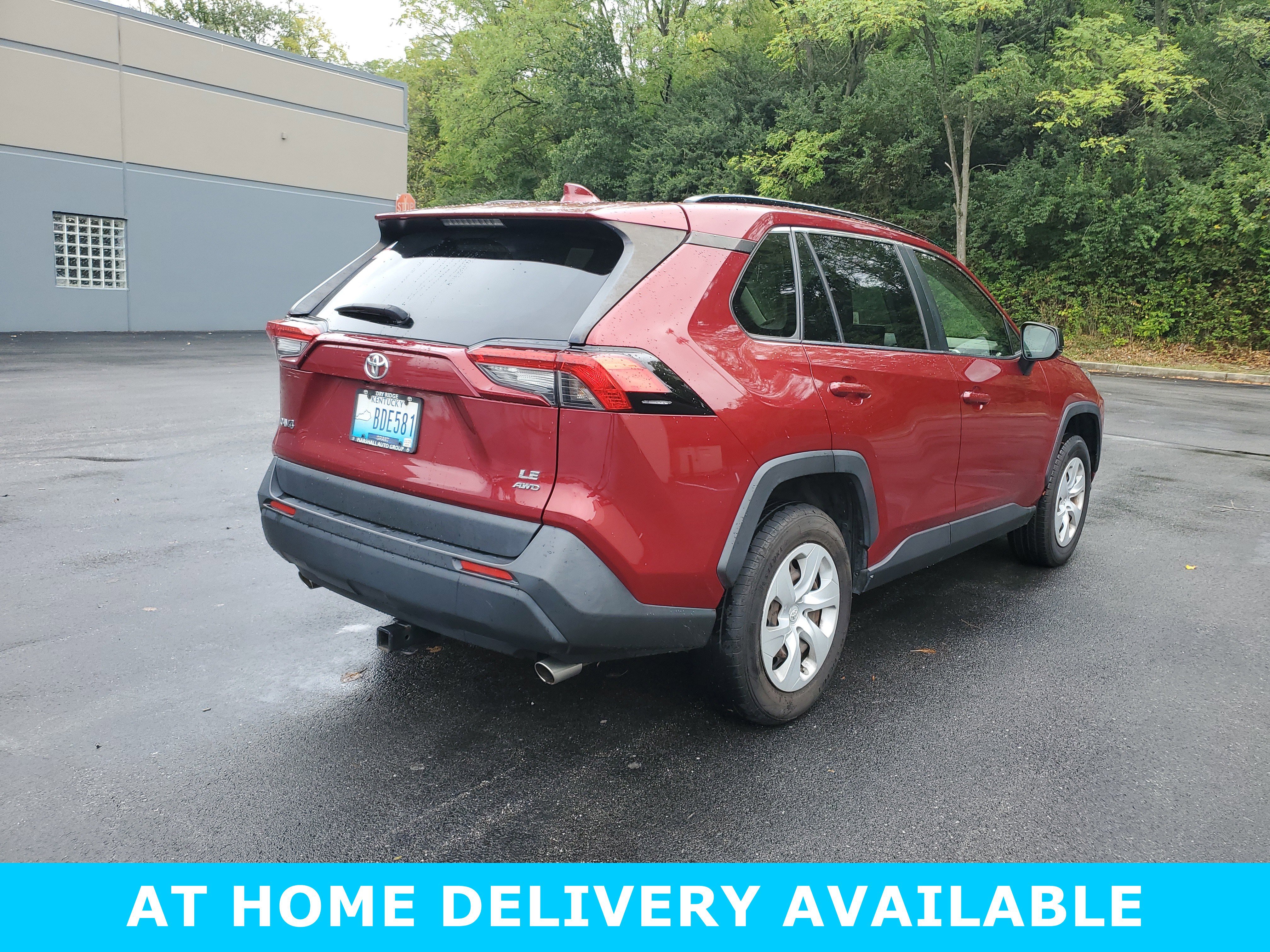 Used 2021 Toyota RAV4 LE image 4