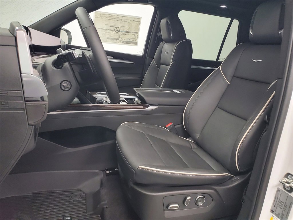 New 2025 Cadillac Escalade Premium Luxury w/ LPO, Radiant Package image 5