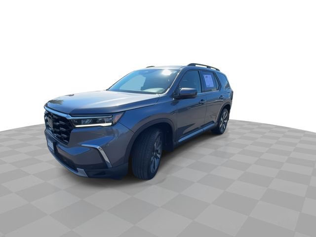Used 2024 Honda Pilot Touring image 4
