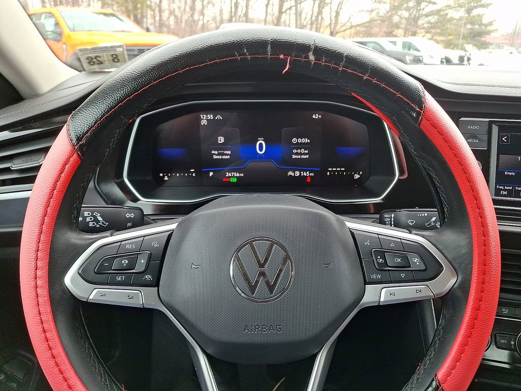 Used 2023 Volkswagen Jetta SE w/ Black Wheel Package image 18