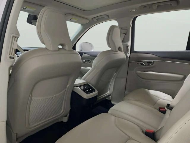 Used 2023 Volvo XC90 B6 Core AWD/4WD image 61